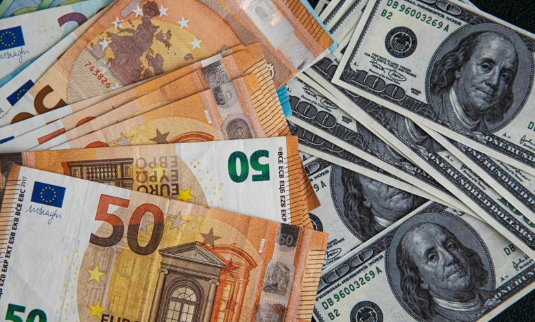 Photo of Курс валют на четверг — доллар и евро отрываются от лея